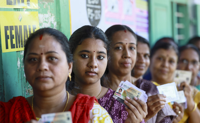 TN records 37.56 per cent voting till 11 am